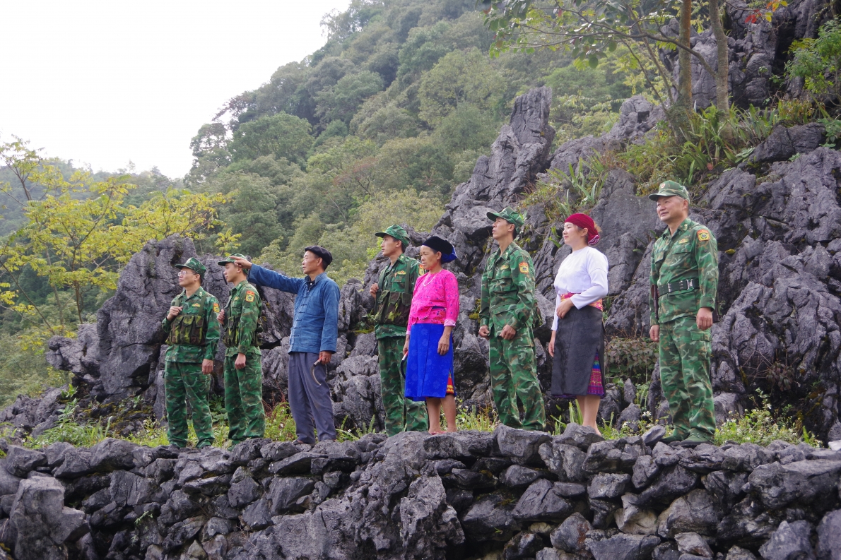 Phát huy hiệu quả vai trò của người có uy tín, người cao tuổi trên địa bàn biên giới