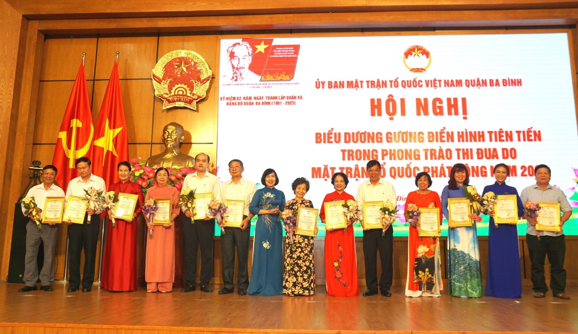 Nhiều NCT quận Ba Đình được vinh danh trong các đợt thi đua do địa phương phát động