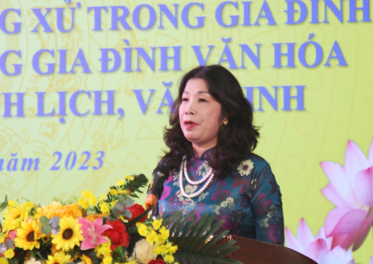 Bà Trần Thị Vân Anh, Phó Giám đốc Sở Văn hóa và Thể thao Hà Nội kết luận Hội nghị