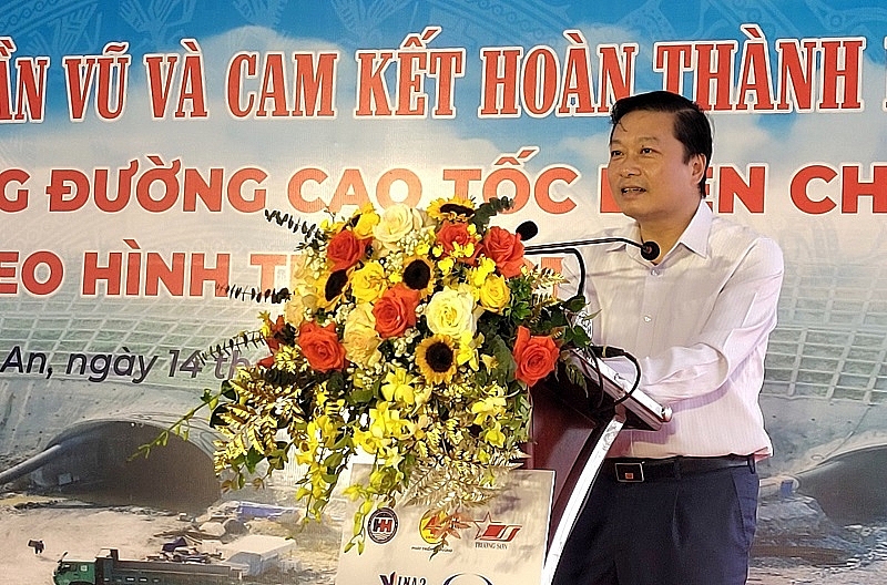 Ông Lê Hồng Vinh - Phó Chủ tịch Thường trực UBND tỉnh Nghệ An.jpg