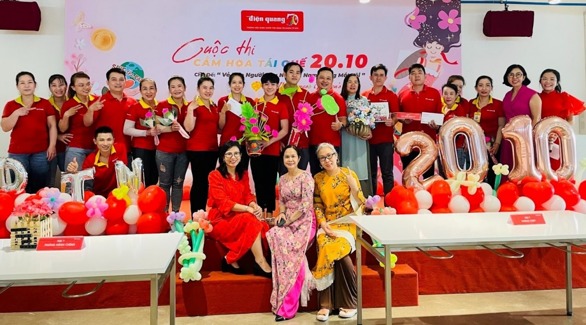 Điện Quang tổ chức thi cắm hoa tái chế: Nâng cao trách nhiệm bảo vệ môi trường cho người lao động