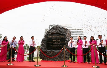 Quảng Ninh: Gắn biển 6 công trình chào mừng 60 năm ngày thành lập tỉnh