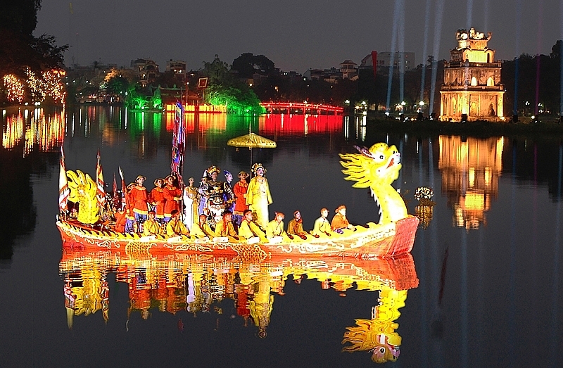 Nhà nhiếp ảnh Nguyễn Văn Phúc ảnh nghệ thuật “Hà Nội trong trái tim tôi”