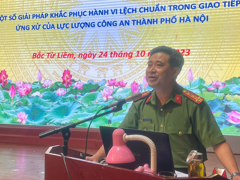 Hà Nội: Tập huấn kỹ năng giao tiếp, văn hóa ứng xử cho cán bộ chiến sĩ công an