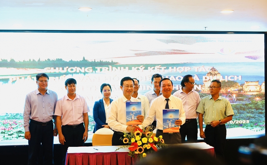 Ký kết hợp tác