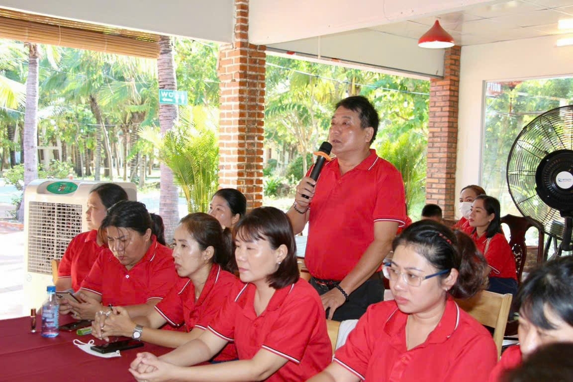 TP. Hồ Chí Minh: Hành trình về nguồn dâng hương, hoa tại trường Dục Thanh