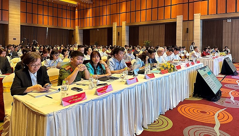 Các đại biểu tham dự hội nghị