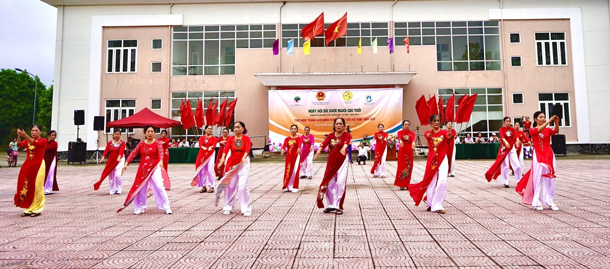 NCT rèn luyện sức khỏe, là nòng cốt trong phong trào thể dục thể thao của địa phương