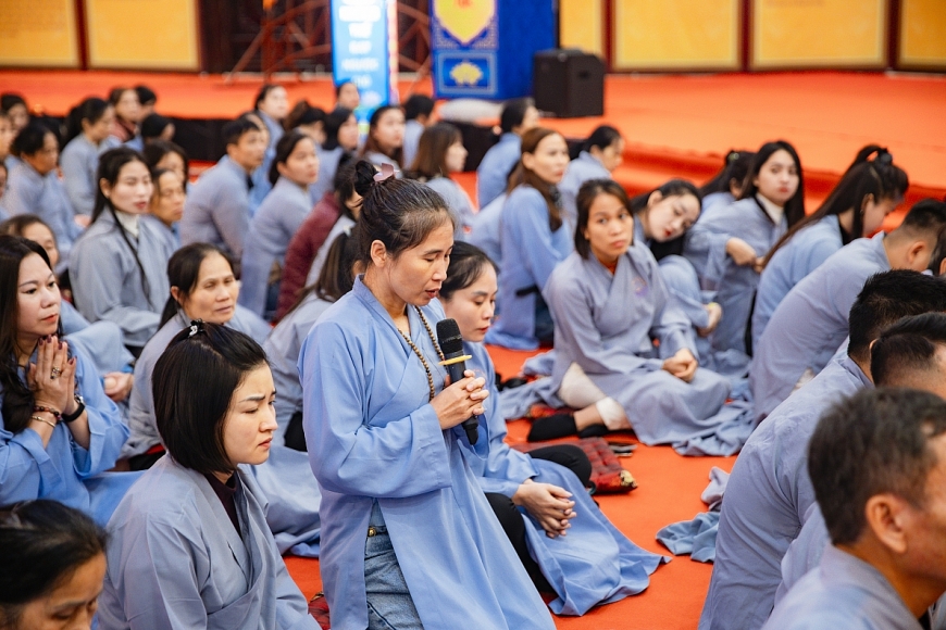 Fansipan được “thắp sáng” trong lễ vía Quán Thế Âm Bồ Tát xuất gia