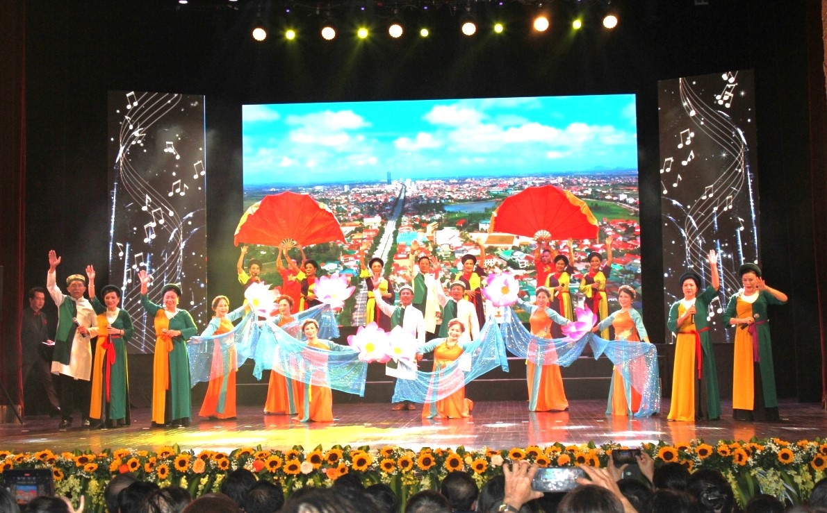 Tiết mục xuất sắc của Đoàn Hà Tĩnh được lựa chọn biểu diễn tại buổi lễ tổng kết