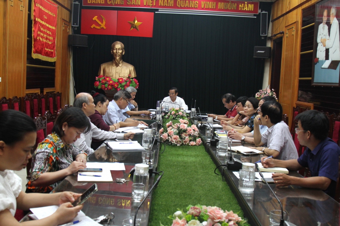 Quang cảnh cuộc họp