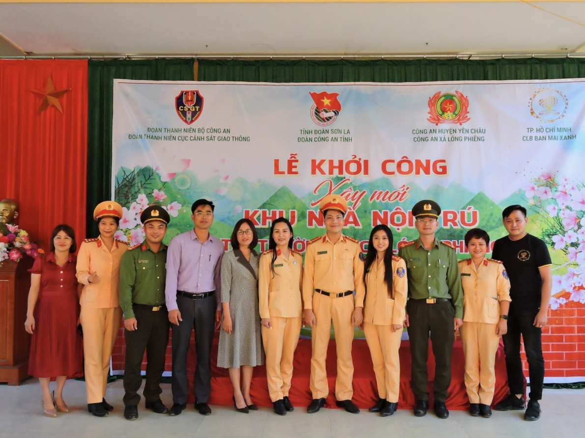 Hơi ấm vùng cao tại đêm nhạc gây quỹ “Gửi gạch lên vùng cao”