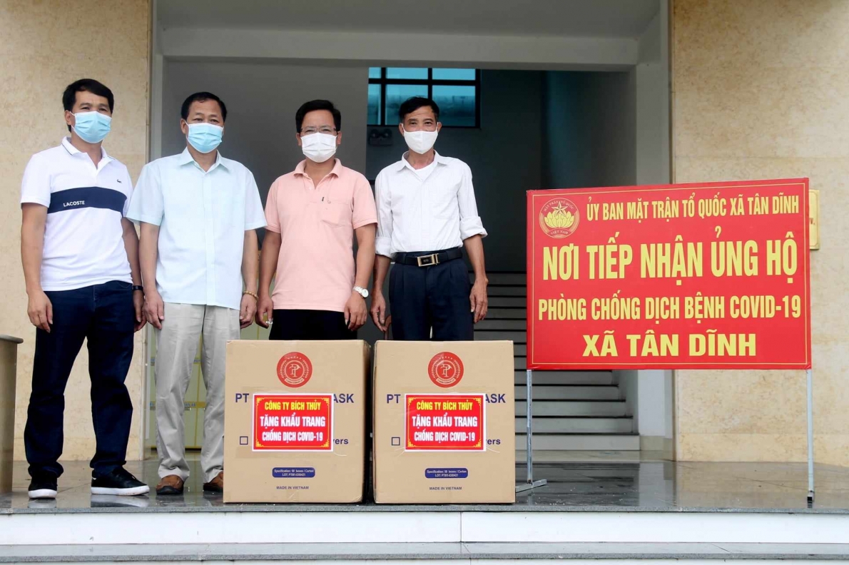 Công ty Bích Thuỷ ủng hộ khẩu trang trong đợt phòng chống dịch Covid-19