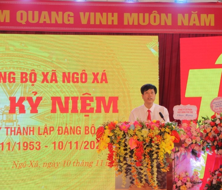 Từng bừng kỉ niệm 70 năm ngày thành lập Đảng bộ xã