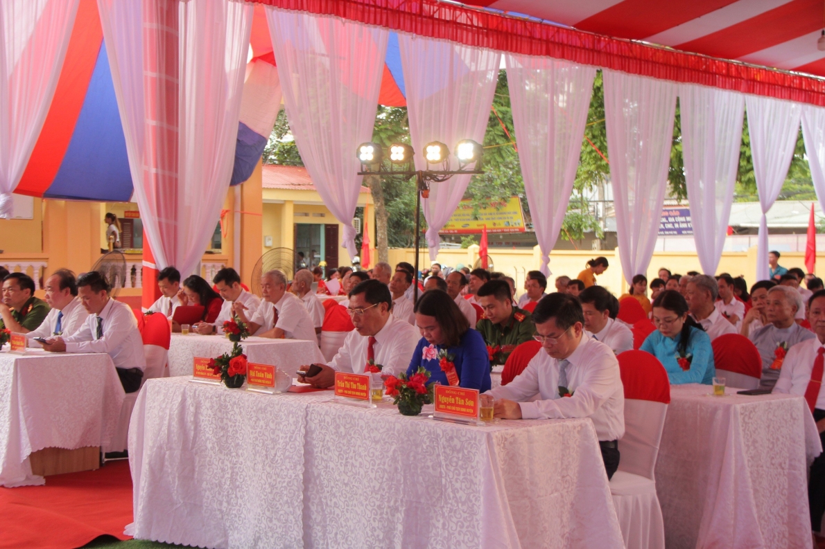Từng bừng kỉ niệm 70 năm ngày thành lập Đảng bộ xã