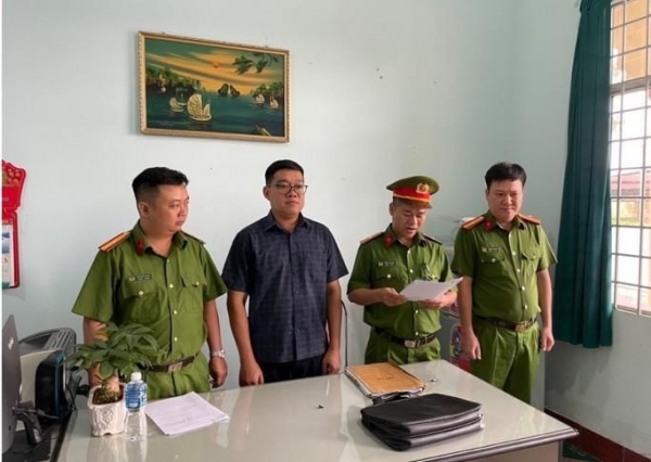 Đồng Nai: Khởi tố, bắt tạm giam Phó Giám đốc, nhân viên Trung tâm Đăng kiểm