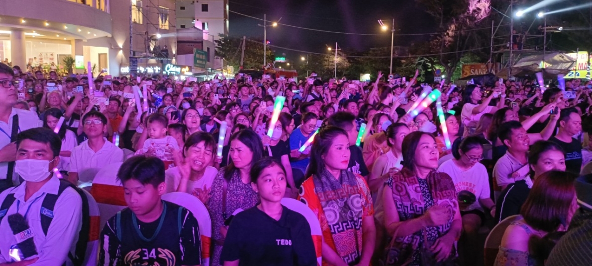 Tuần lễ Du lịch Bà Rịa - Vũng Tàu năm 2023 mở màn ấn tượng với đại tiệc âm thanh, ánh sáng
