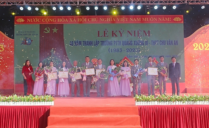 Trường THPT Chu Văn An Thanh Hóa kỷ niệm 40 năm thành lập trường