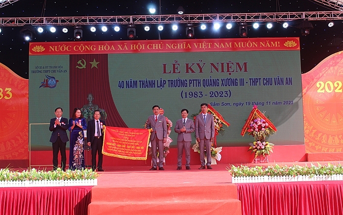 Trường THPT Chu Văn An Thanh Hóa kỷ niệm 40 năm thành lập trường