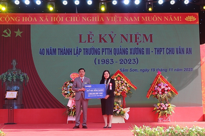 Trường THPT Chu Văn An Thanh Hóa kỷ niệm 40 năm thành lập trường
