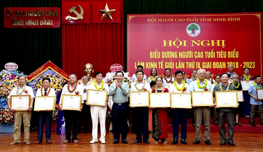 Giai đoạn 2018-2023, gần 1.800 NCT được vinh danh làm kinh tế giỏi