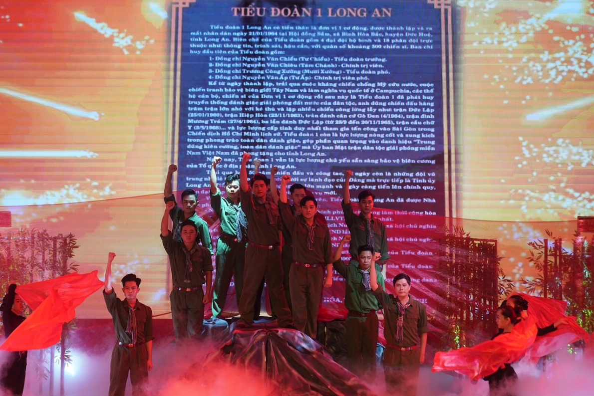 Kỷ niệm 60 năm chiến thắng trận Hiệp Hòa và đón nhận Huân chương Hồ Chí Minh