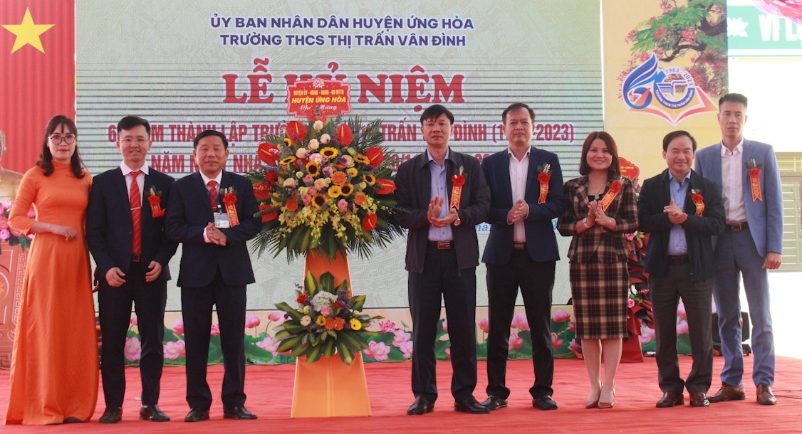 Kỷ niệm 60 năm Ngày thành lập trường THCS thị trấn Vân Đình