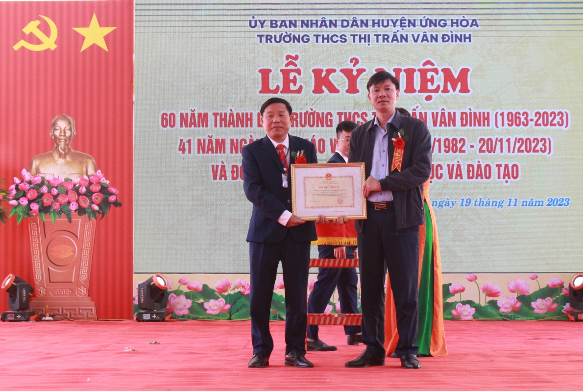 Kỷ niệm 60 năm Ngày thành lập trường THCS thị trấn Vân Đình