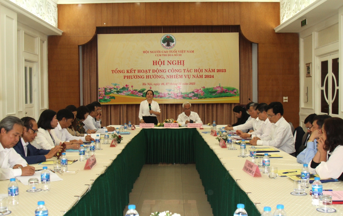 Bà Hà Thị Minh Tâm phát biểu