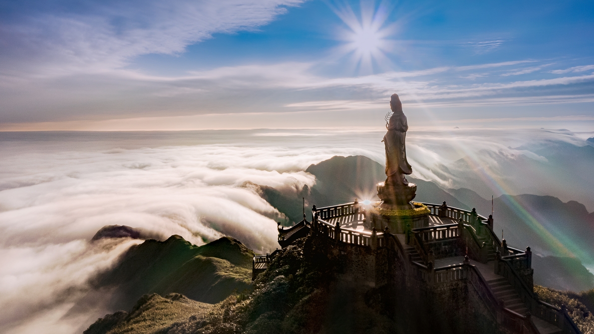 Cáp treo Fansipan được xem là công trình mở ra kỷ nguyên mới cho du lịch Sa Pa 