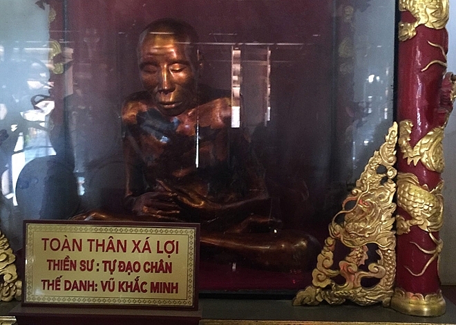 Xá Lợi toàn thân Thiền sư Vũ Khắc Minh.