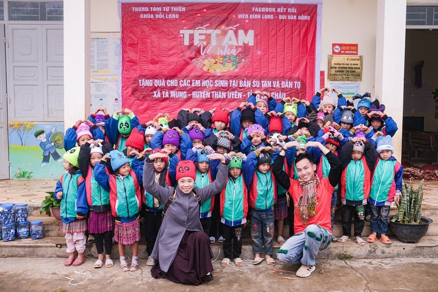 Một chuyến thiện nguyện ở vùng cao của sư thầy Thích Đàm Ngoan.