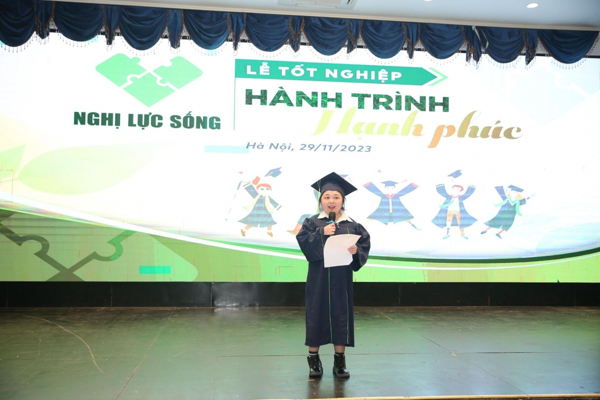 Công ty Nghị Lực Sống “chắp cánh ước mơ” cho các em học viên khuyết tật