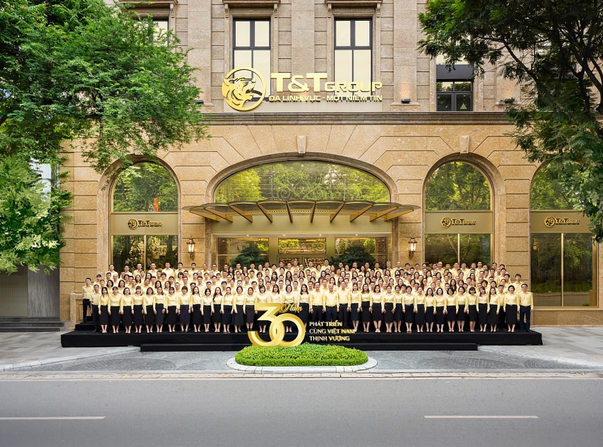 Ảnh 5: Công ty TNHH T&T (tiền thân của Tập đoàn T&T Group) thành lập năm 1993.
