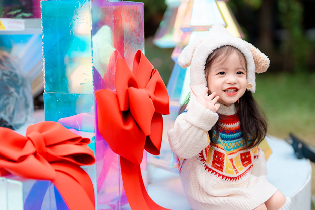 Đón Noel sớm: Cha mẹ nô nức đưa con đi check in “Khu rừng pha lê” cách hồ Hoàn Kiếm 14km