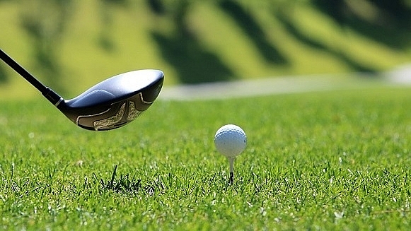 Chuyện cán bộ chơi golf