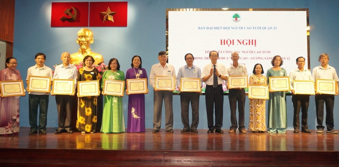 Phát huy tốt vai trò “Tuổi cao - Gương sáng”