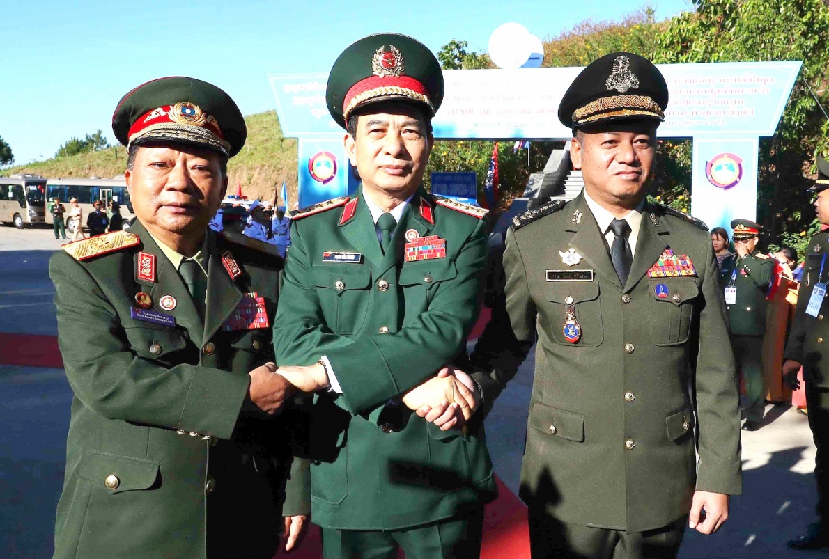Giao lưu hữu nghị, gặp gỡ thường niên cấp Bộ trưởng Bộ Quốc phòng ba nước Việt Nam, Lào và Campuchia Giao lưu hữu nghị, gặp gỡ thường niên cấp Bộ trưởng Bộ Quốc phòng ba nước Việt Nam, Lào và Campuchia