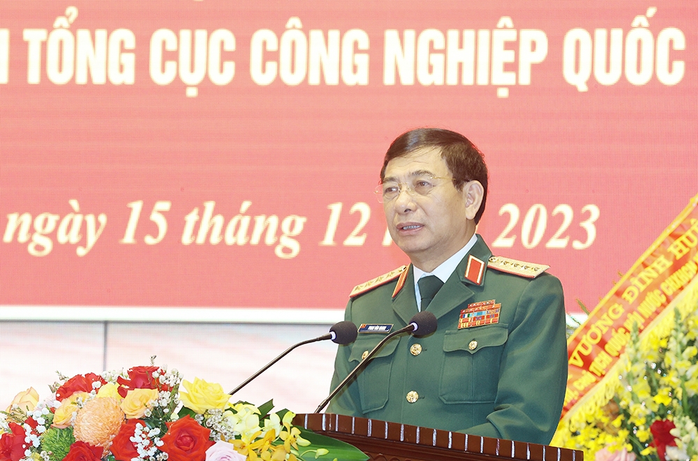 Chủ tịch Quốc hội Vương Đình Huệ thăm, làm việc với Tổng cục Công nghiệp quốc phòng