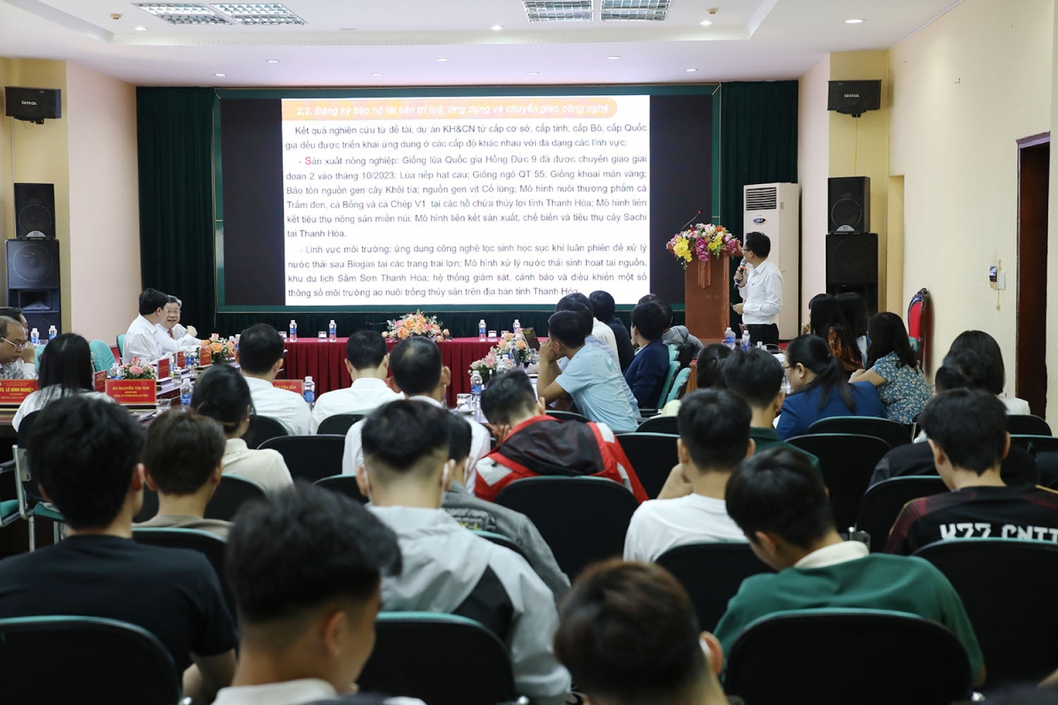 Trường Đại học Hồng Đức: Hội thảo “Kết nối công nghệ và đổi mới sáng tạo”