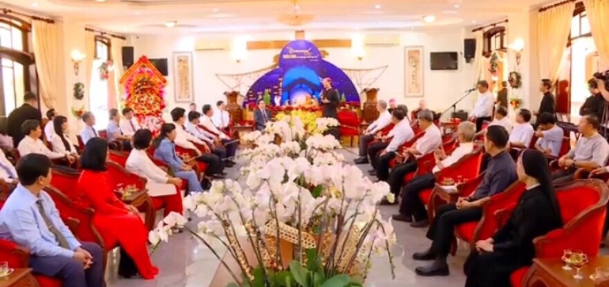 Phó Thủ tướng Trần Lưu Quang thăm, chúc mừng Giáng sinh tại Tòa Giám mục Giáo phận Xuân Lộc