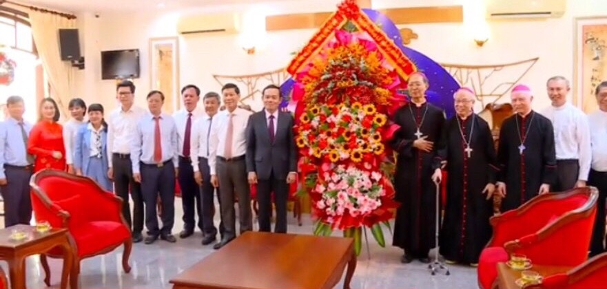 Phó Thủ tướng Trần Lưu Quang thăm, chúc mừng Giáng sinh tại Tòa Giám mục Giáo phận Xuân Lộc