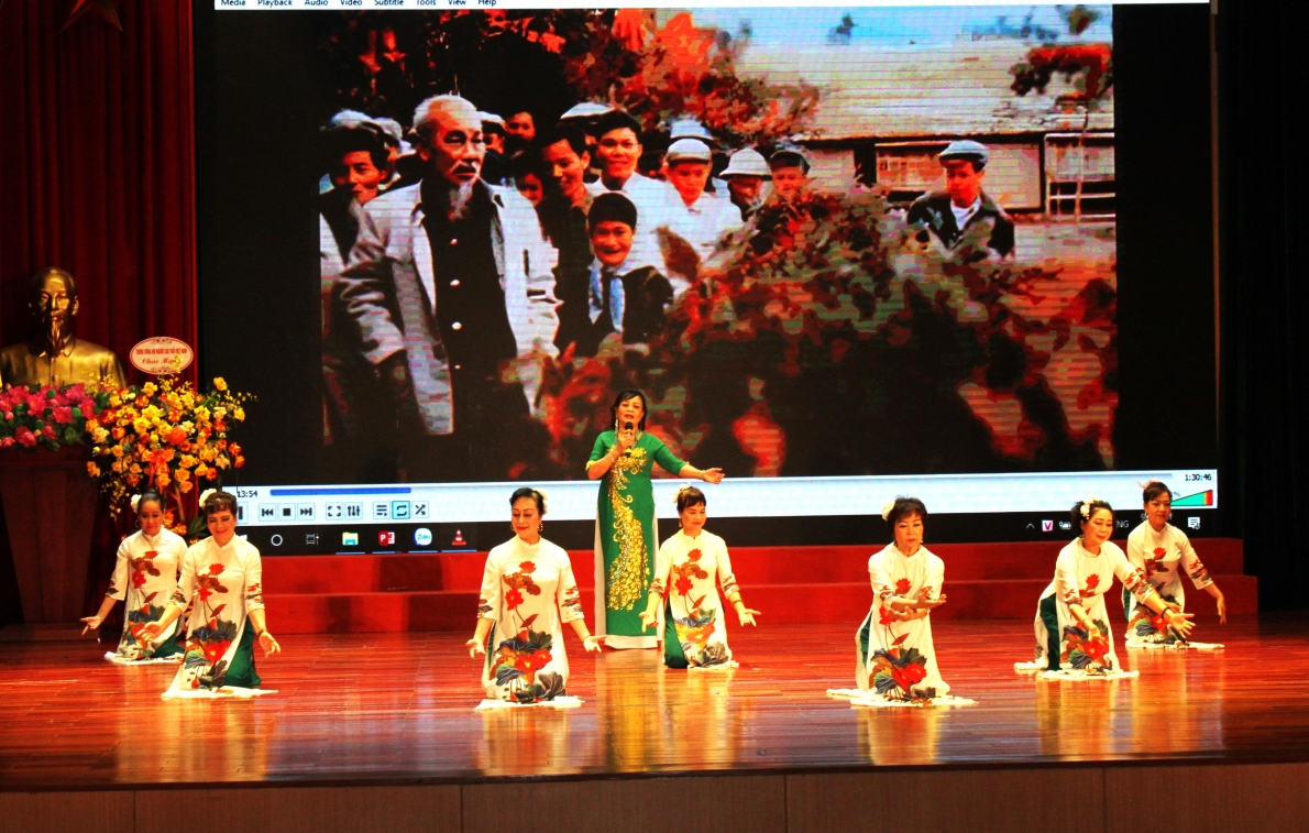 Một tiết mục của Đoàn tại buổi lễ