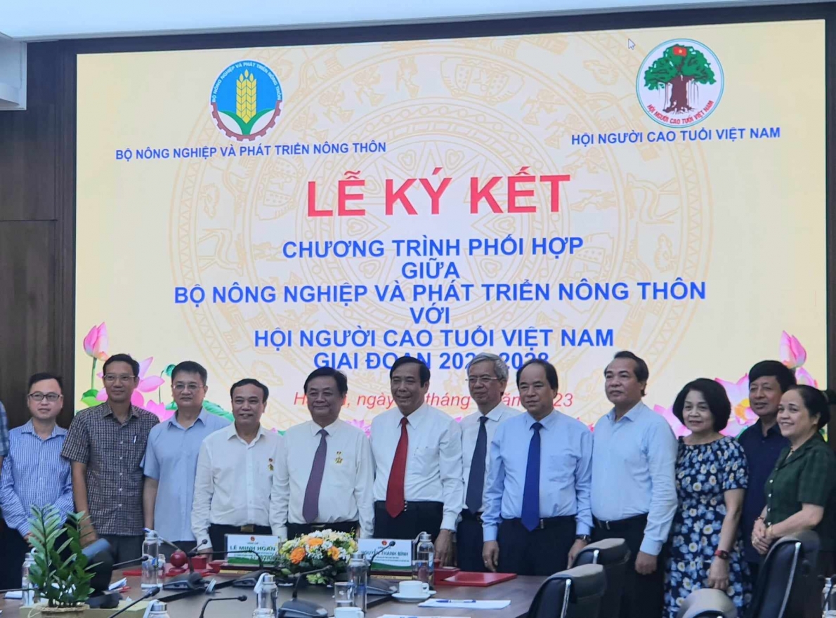 Ban Phát huy vai trò NCT tham mưu cho Hội NCT Việt Nam ký Chương trình phối hợp với Bộ Nông nghiệp và Phát triển nông thôn