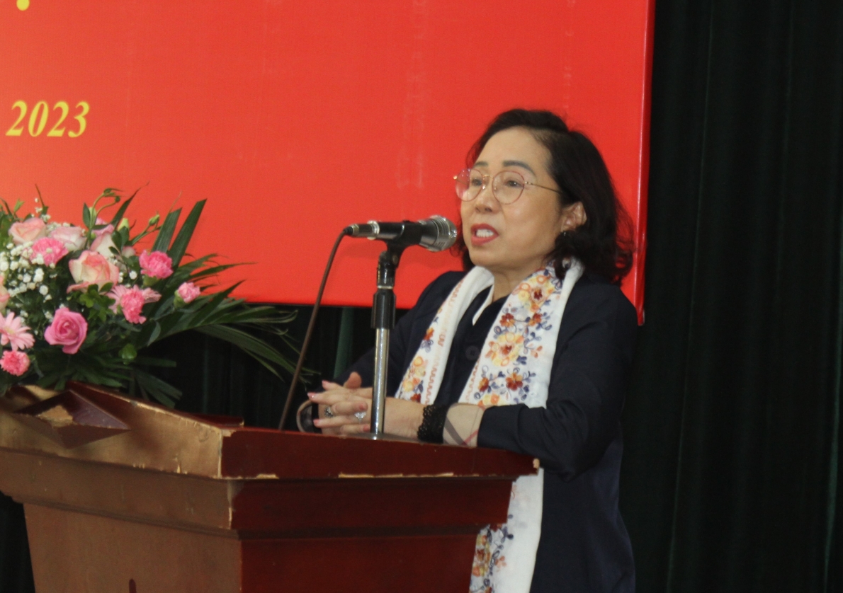 Bà Nguyễn Thị Đức, Giám đốc Quỹ Chăm sóc và Phát huy vai trò NCT Việt Nam phát biểu tại Hội nghị tổng kết Cơ quan năm 2023