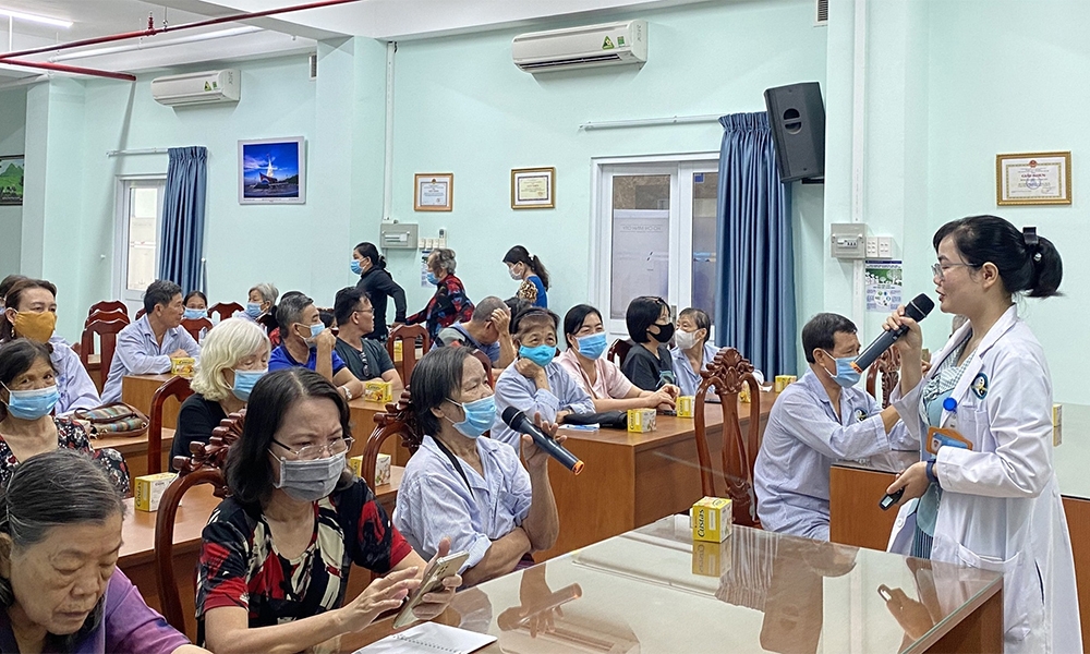 Bộ Y tế nỗ lực loại bỏ hoàn toàn giấy chuyển tuyến và giấy hẹn khám lại bản giấy Bộ Y tế nỗ lực loại bỏ hoàn toàn giấy chuyển tuyến và giấy hẹn khám lại bản giấy