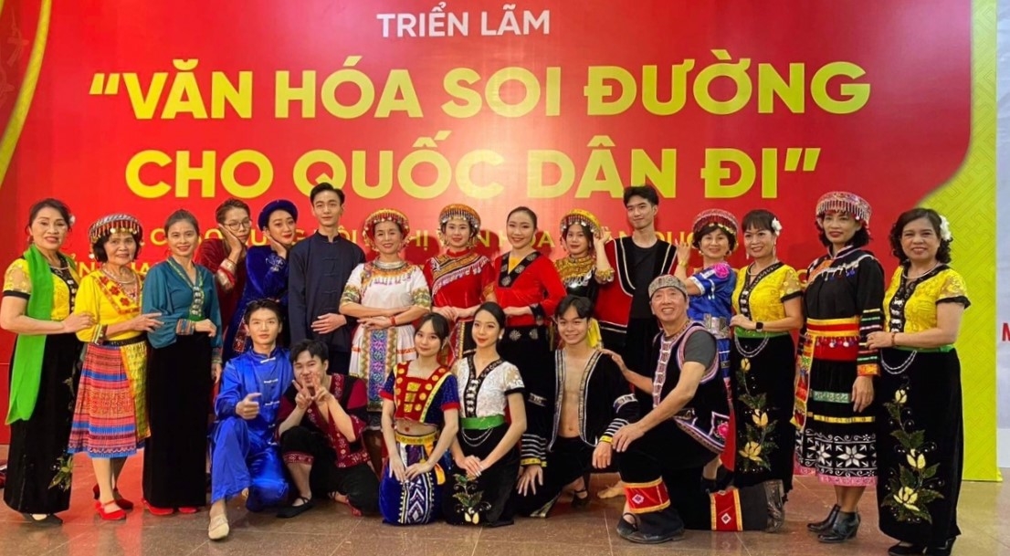 Đoàn Nghệ thuật của Trung tâm Văn hóa NCT tham gia biểu diễn tại Triển lãm Văn hóa