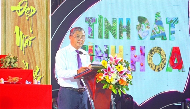 Ông Nguyễn Văn Hon, Chủ tịch UBND thành phố Sa Đéc phát biểu tại buổi lễ tri ân.