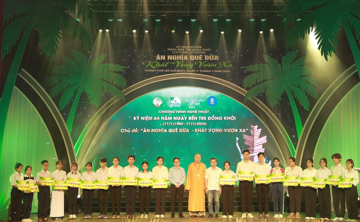 Chương trình nghệ thuật “Ân nghĩa quê Dừa - Khát vọng vươn xa”