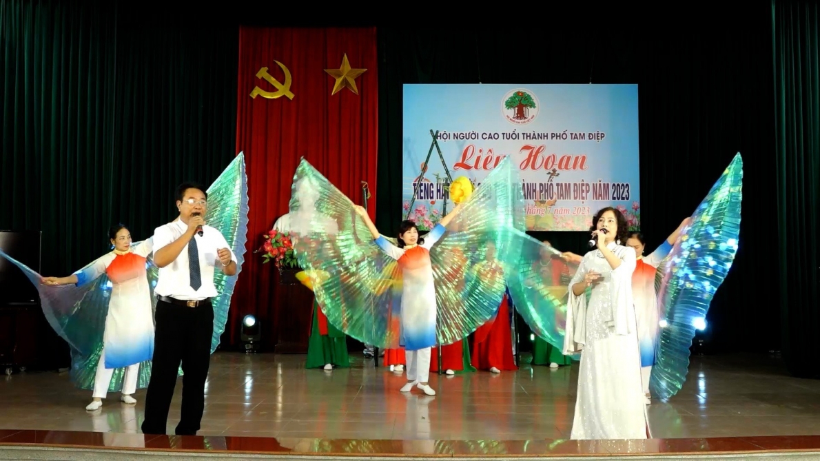 Tiết mục văn nghệ của NCT TP Tam Điệp, tỉnh Ninh Bình
